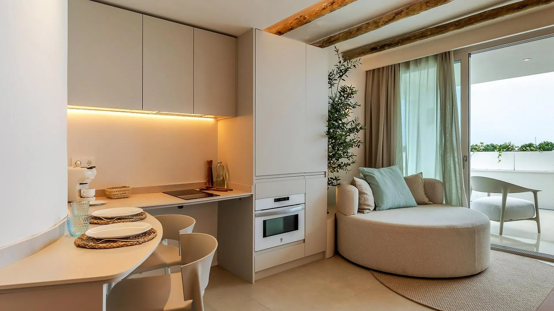 Apartamentos Azul Castelldefels Apart-hotel